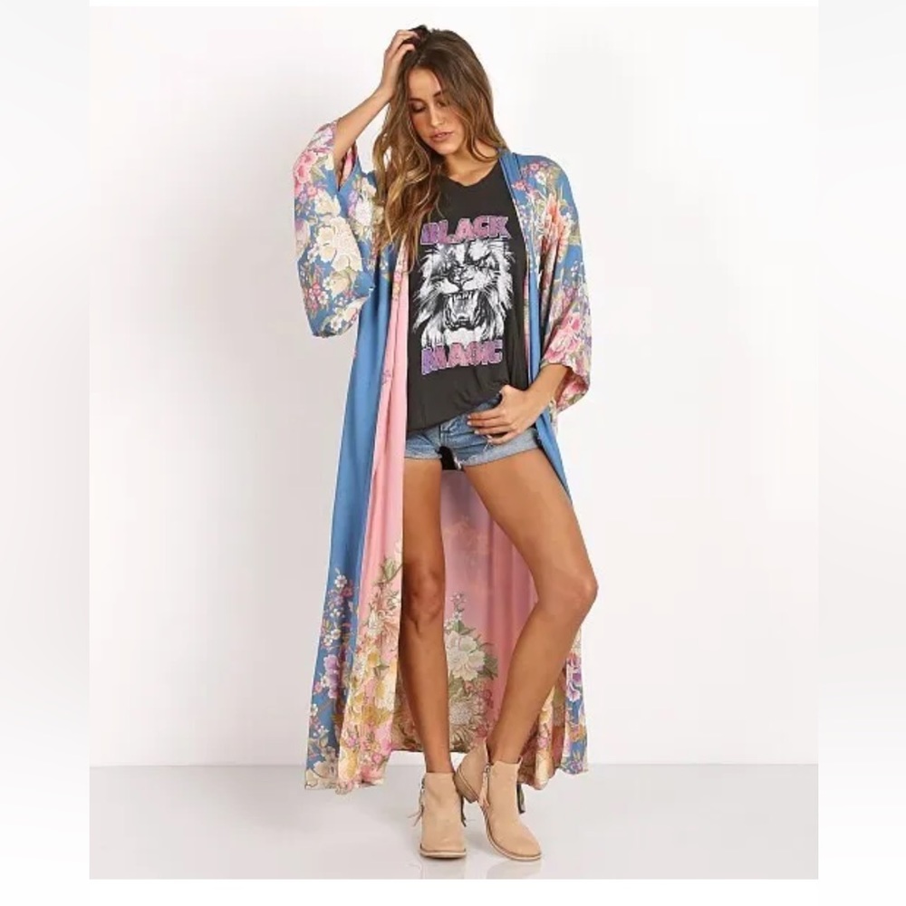 Spell & The Gypsy Collective Blue Skies Pink Blue Reversible Floral Kimono OS